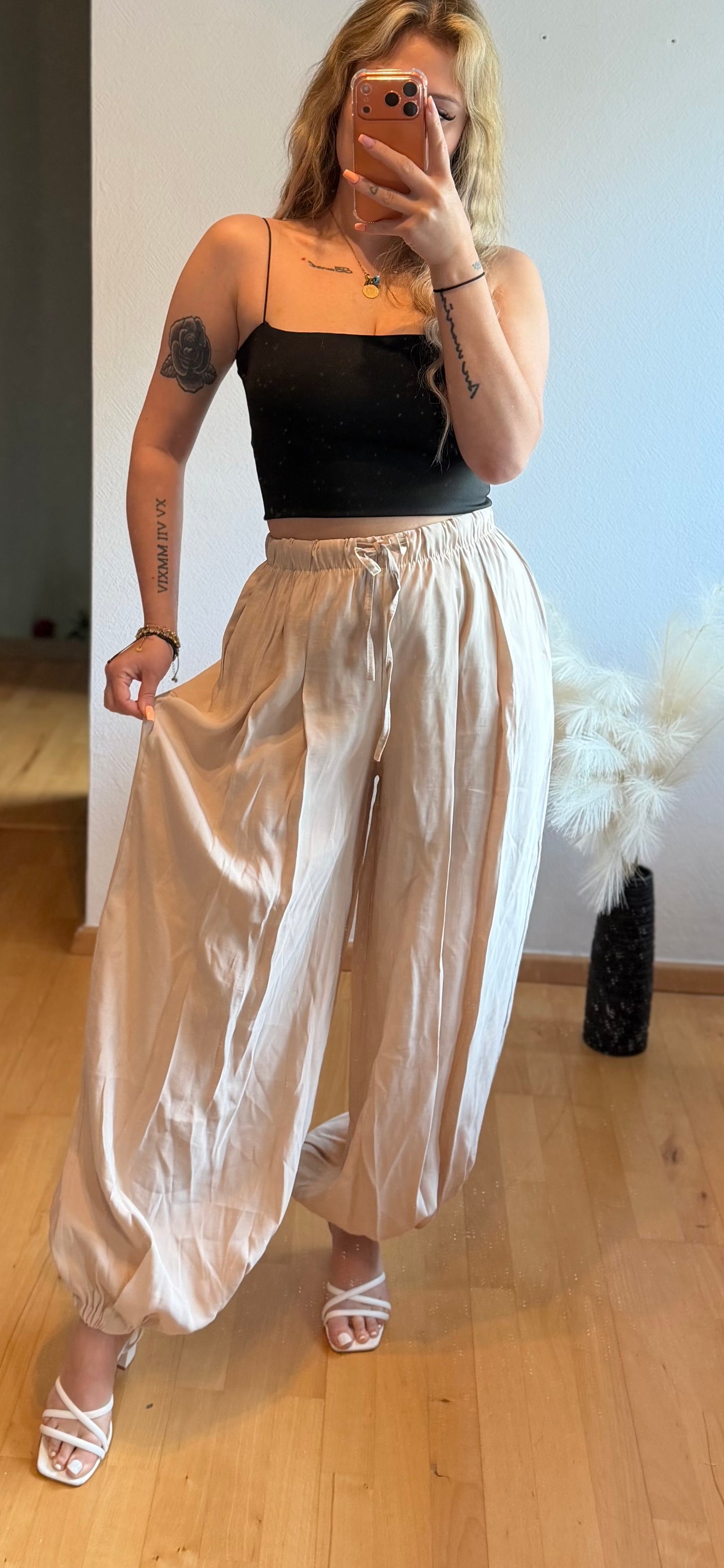 Hose Jasmin beige