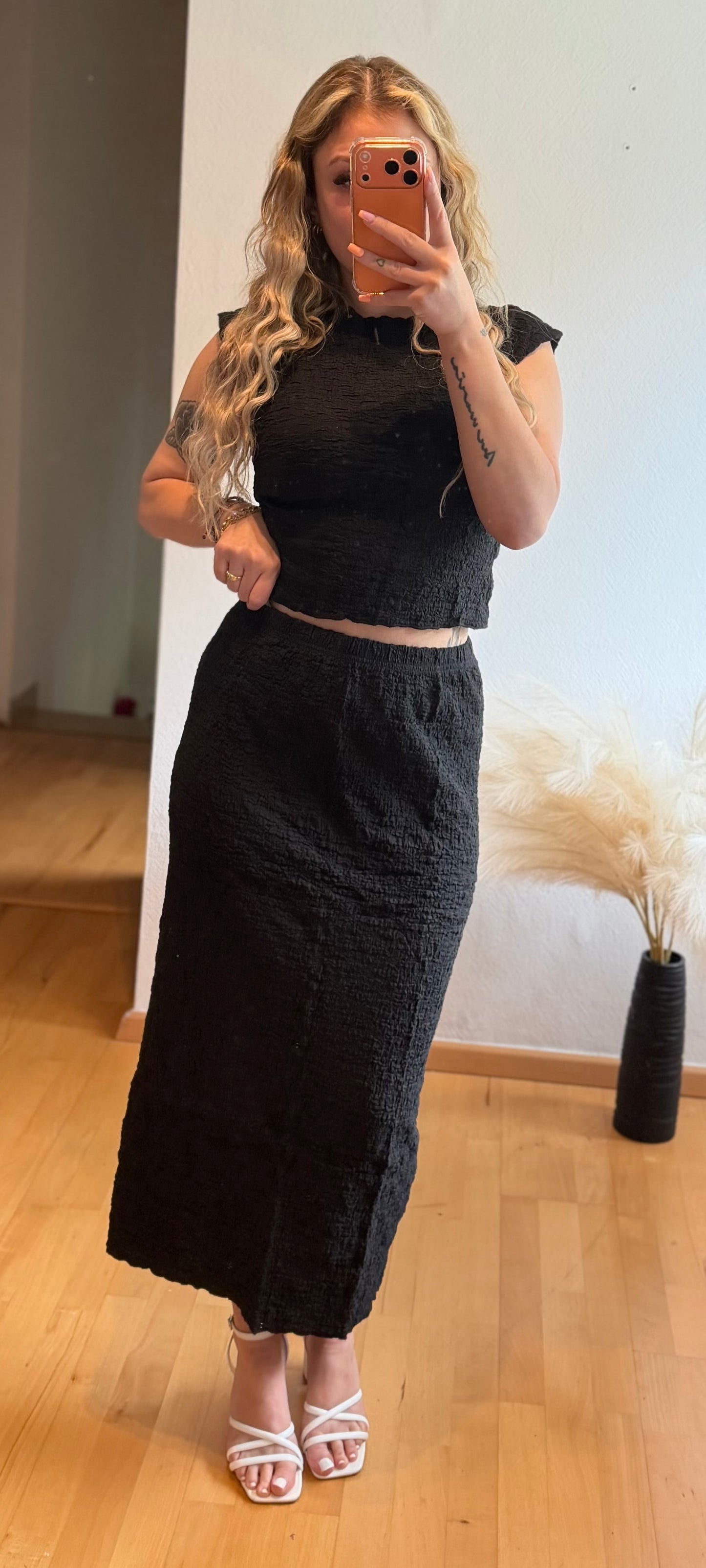 Black Tshirt