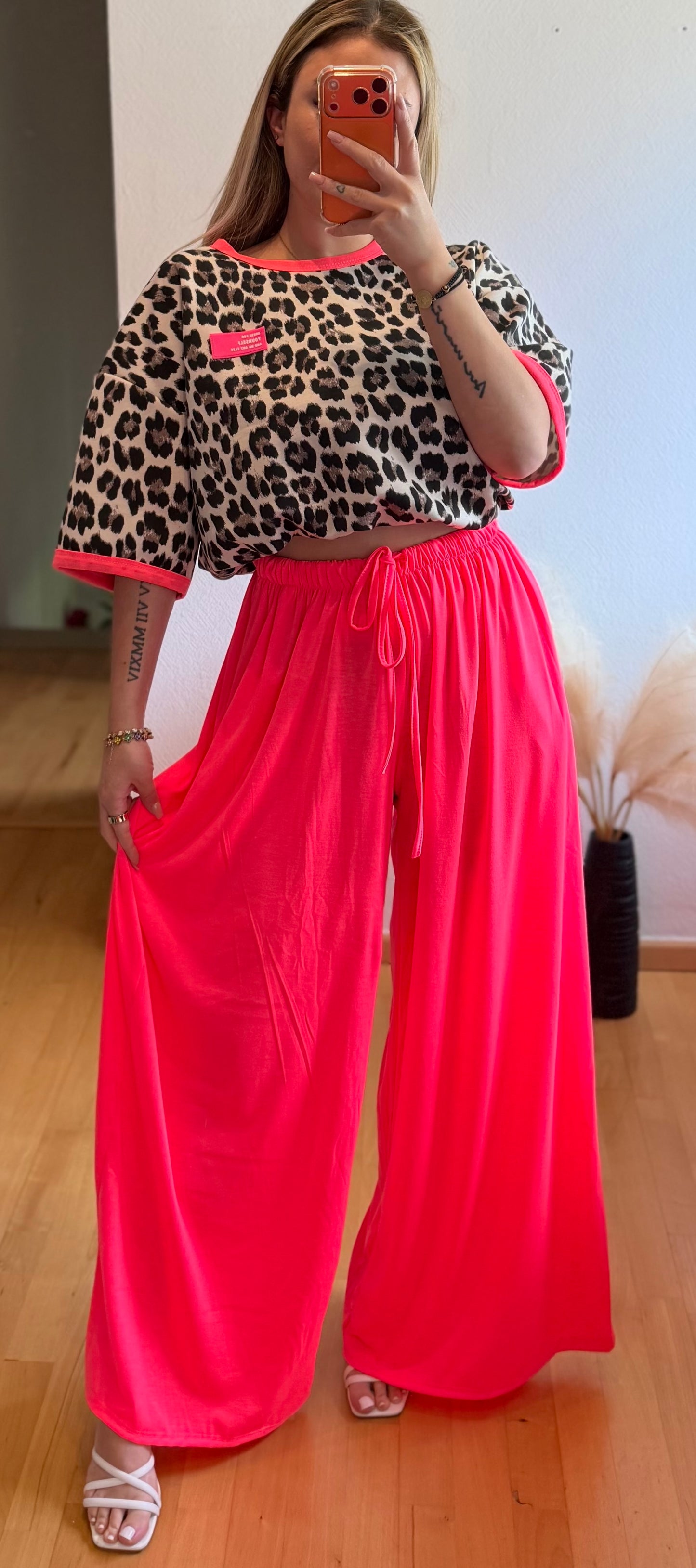Vika Hose Pink Neon