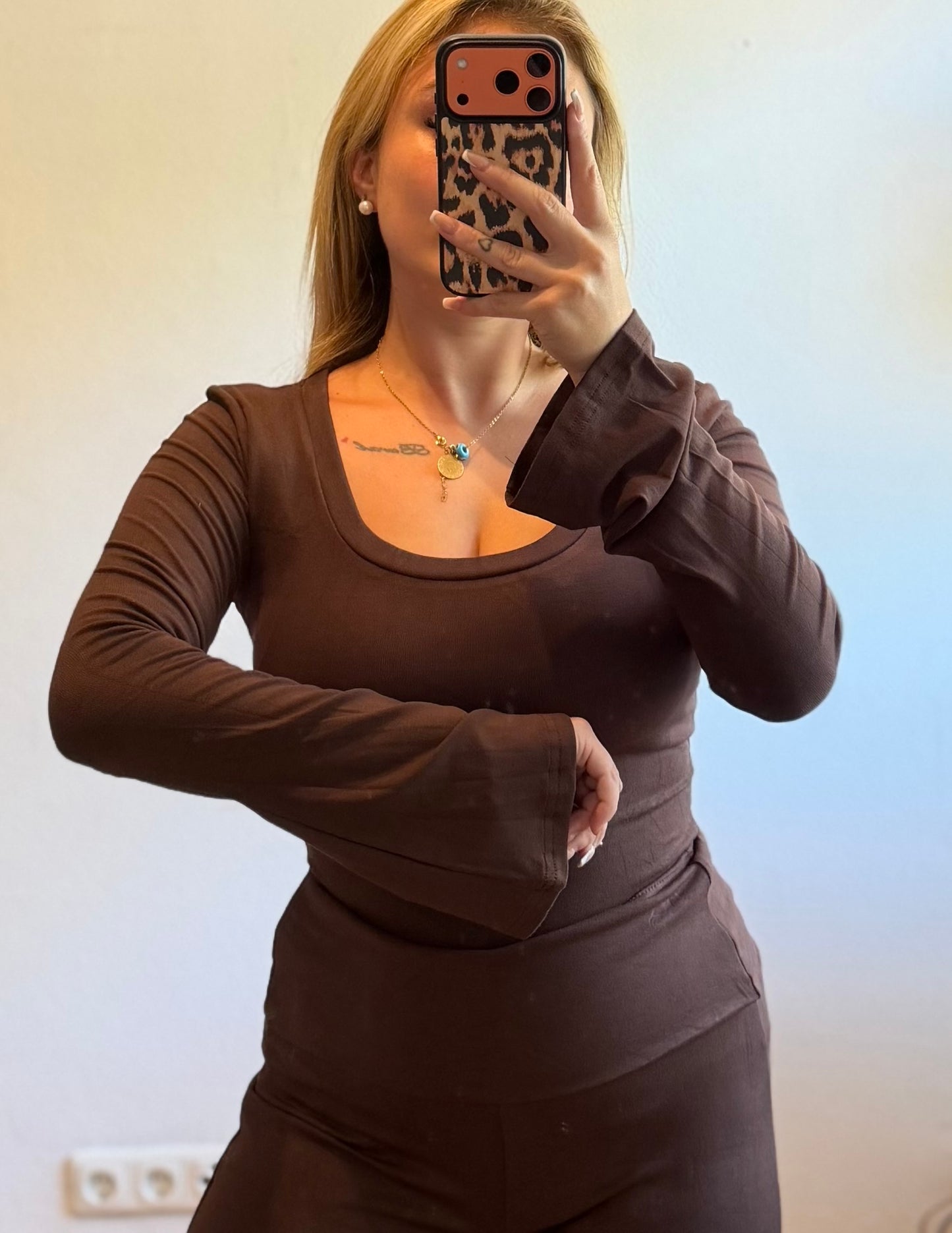 Basic U Brown