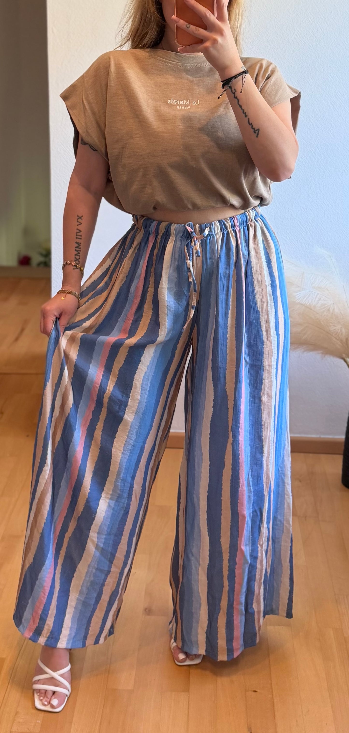 Streifi Blau