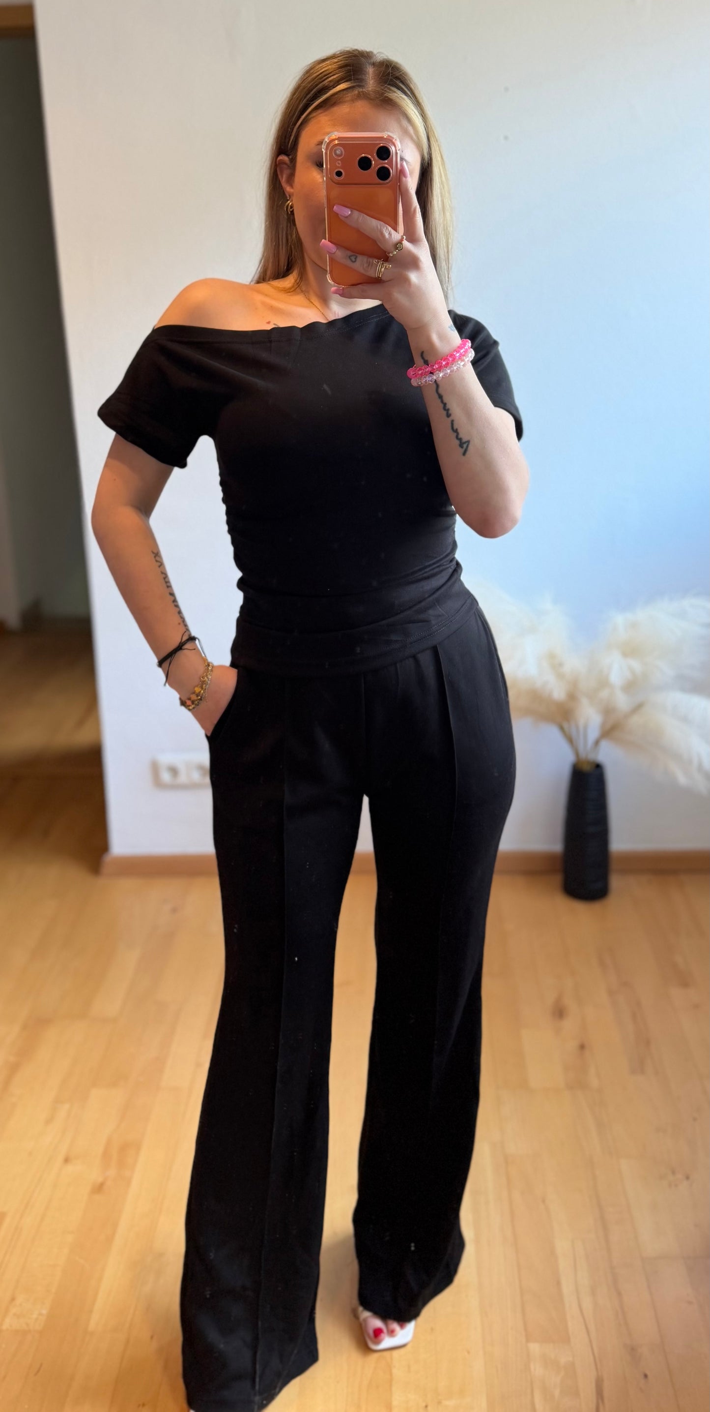 SET Black