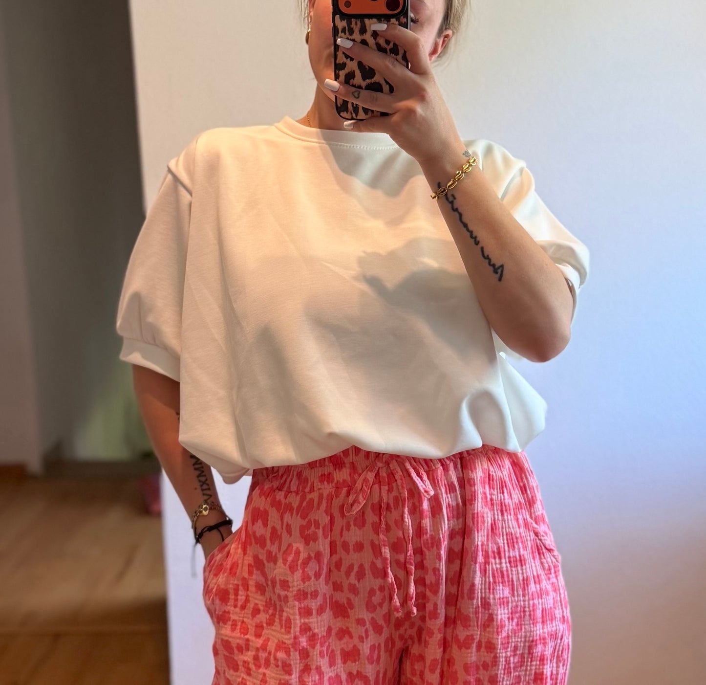 Shirt mit Gummizug Weiß