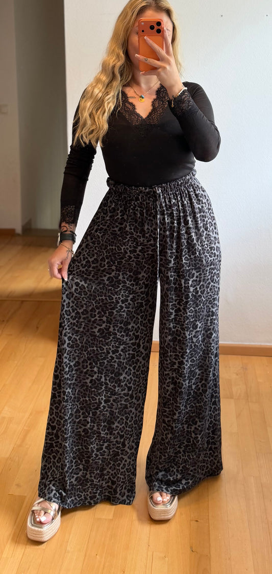 Vika Leo Grau/Schwarz