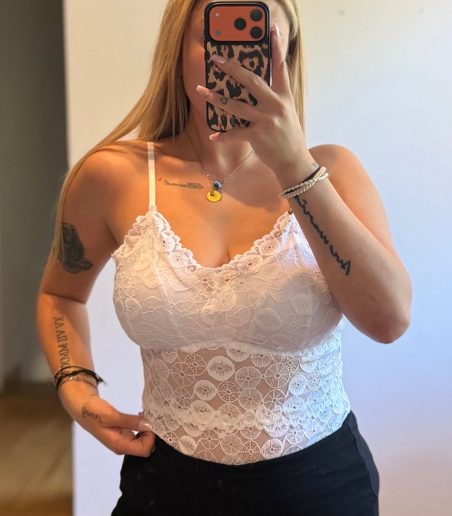 Spitzentop Weiß mit Cups