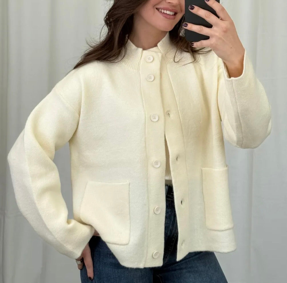 Jäckchen beige